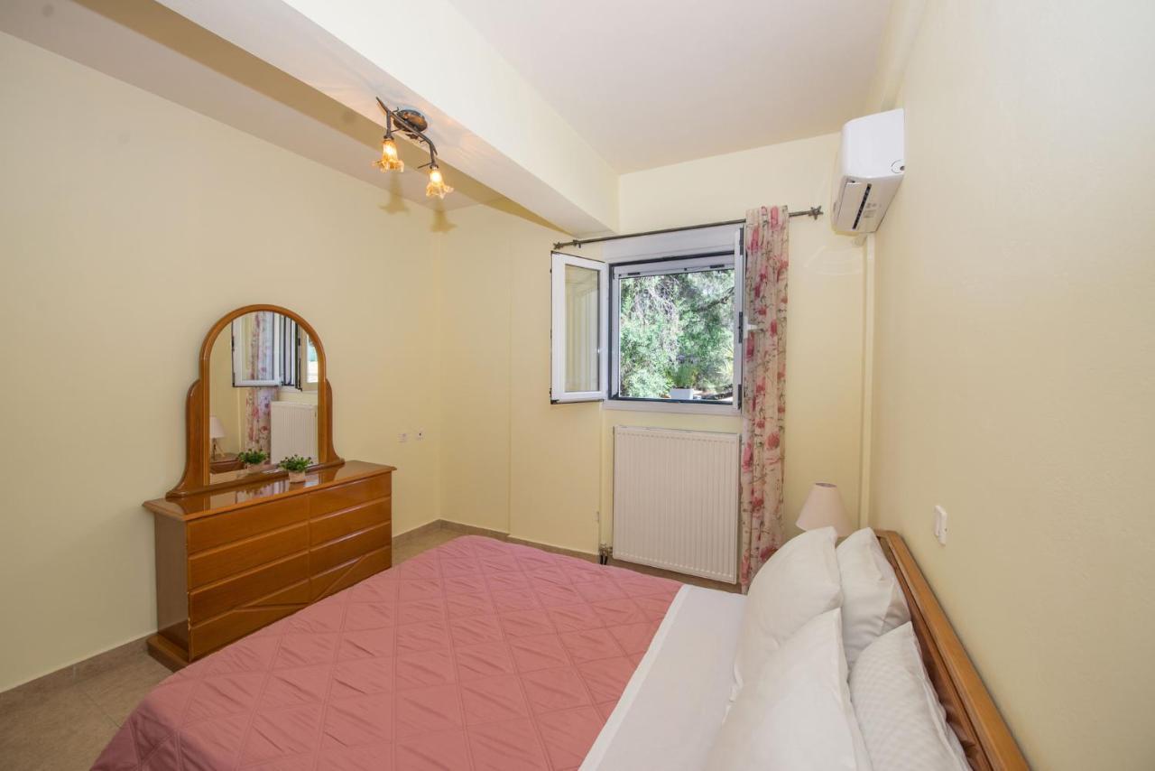 Nicoles Houses Arillas  Luaran gambar